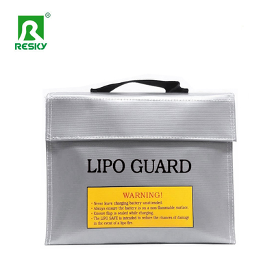 شراء أسود فضي أحمر لون مضاد للنيران مضاد للانفجارات بطارية RC Lipo حقيبة شحن آمنة 65X180X240mm تصنيع عبر الإنترنت