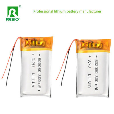 LP602030 3.7v 300mAh بطارية الليثيوم البوليمرية القابلة لإعادة الشحن دائرة طويلة ومتينة 500 دورة